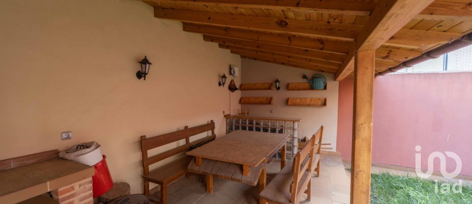 Casa 3 habitaciones de 190 m² en La Virgen del Camino (24198)