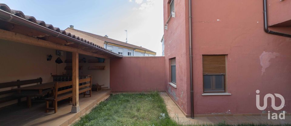 Casa 3 habitaciones de 190 m² en La Virgen del Camino (24198)