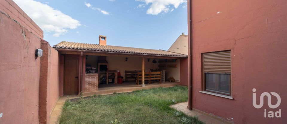 Casa 3 habitaciones de 190 m² en La Virgen del Camino (24198)