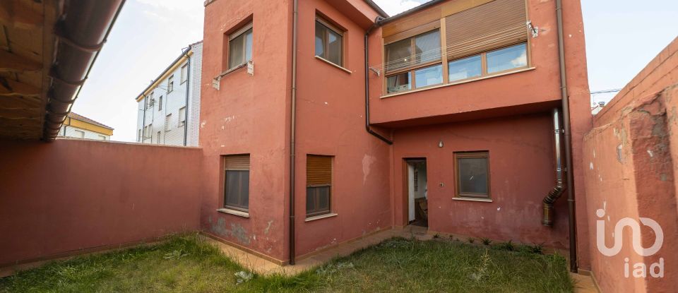 Casa 3 habitaciones de 190 m² en La Virgen del Camino (24198)