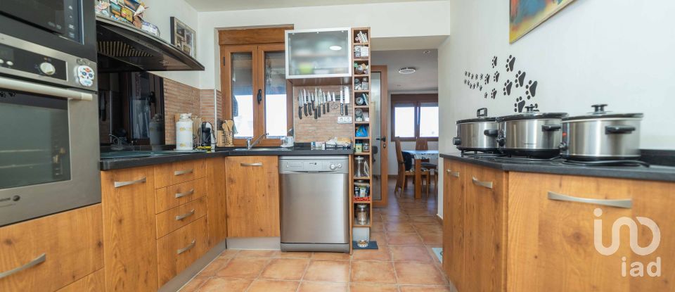 Casa 3 habitaciones de 190 m² en La Virgen del Camino (24198)