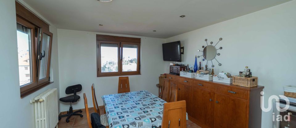 Casa 3 habitaciones de 190 m² en La Virgen del Camino (24198)