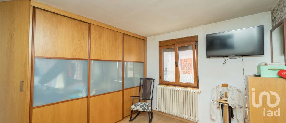 Casa 3 habitaciones de 190 m² en La Virgen del Camino (24198)