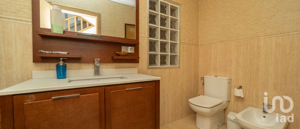 Casa 3 habitaciones de 190 m² en La Virgen del Camino (24198)