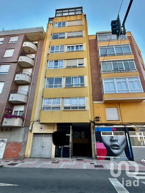 Apartment 2 bedrooms of 63 m² in León (24004)