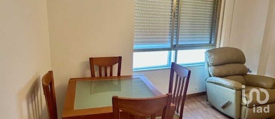 Apartment 2 bedrooms of 63 m² in León (24004)