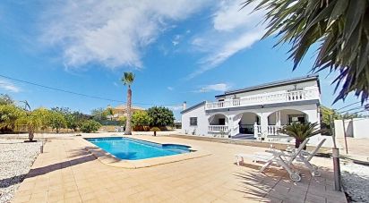 Chalet 7 habitaciones de 310 m² en Partida Altabix (03207)