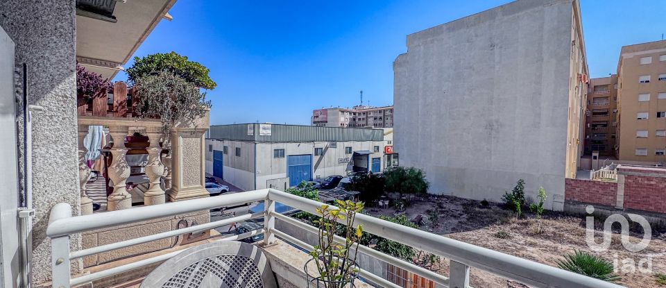 Piso 2 habitaciones de 74 m² en Torrevieja (03181)