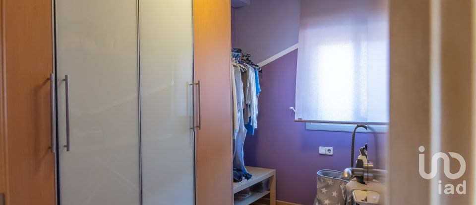 Chalet 3 habitaciones de 249 m² en Montcada i Reixac (08110)