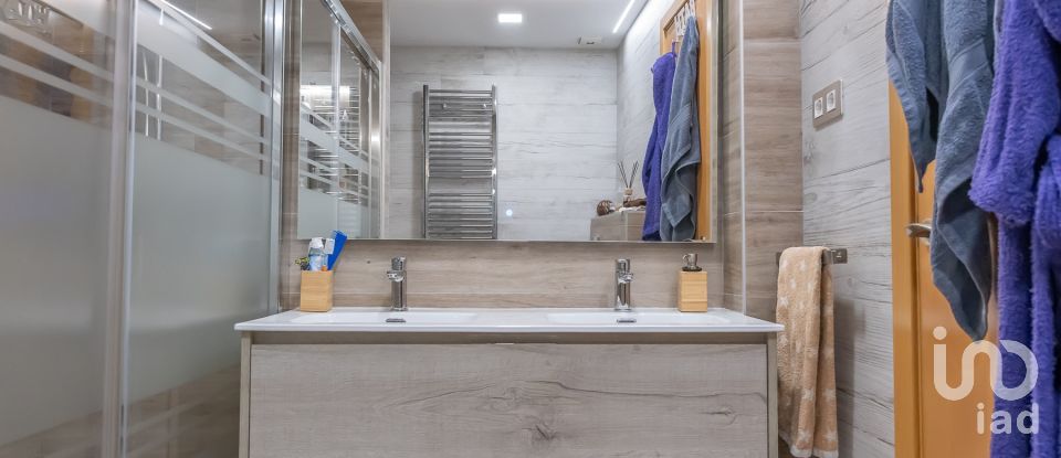 Chalet 3 habitaciones de 249 m² en Montcada i Reixac (08110)