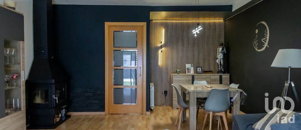 Chalet 3 habitaciones de 249 m² en Montcada i Reixac (08110)