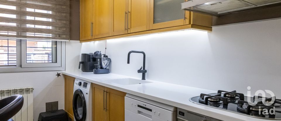 Chalet 3 habitaciones de 249 m² en Montcada i Reixac (08110)