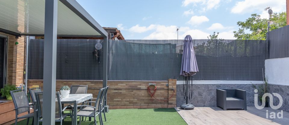 Chalet 3 habitaciones de 249 m² en Montcada i Reixac (08110)