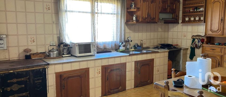 House 5 bedrooms of 250 m² in Cuadros (24620)