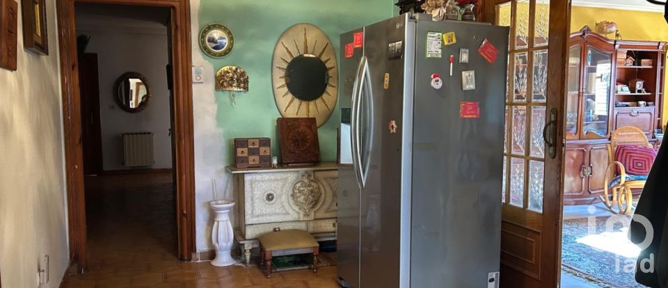 House 5 bedrooms of 250 m² in Cuadros (24620)