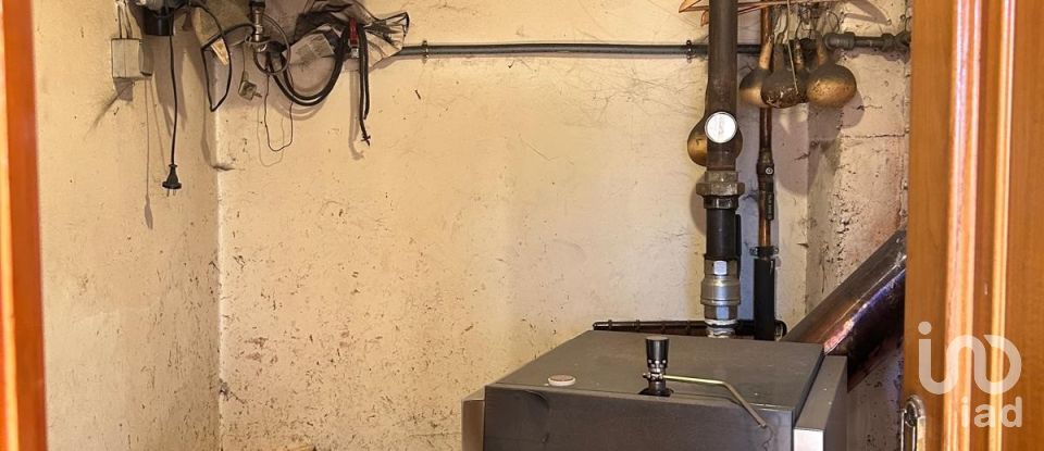 House 5 bedrooms of 250 m² in Cuadros (24620)