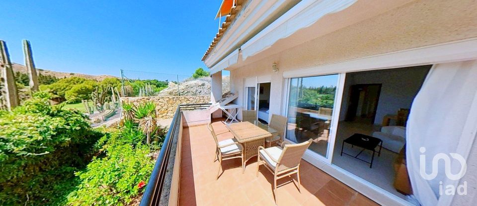 Piso 2 habitaciones de 90 m² en La Serreta (03679)