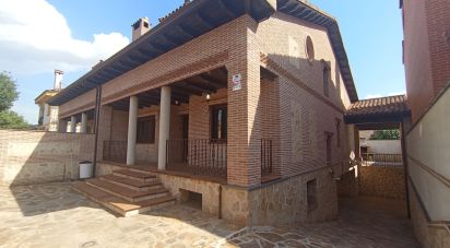 Casa 4 habitaciones de 370 m² en Meco (28880)