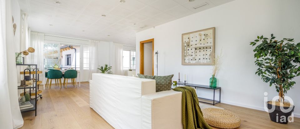 Appartement en maison 4 chambres de 335 m² à Palau-Solita I Plegamans (08184)