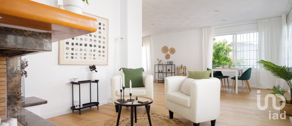 Appartement en maison 4 chambres de 335 m² à Palau-Solita I Plegamans (08184)