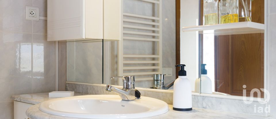 Appartement en maison 4 chambres de 335 m² à Palau-Solita I Plegamans (08184)