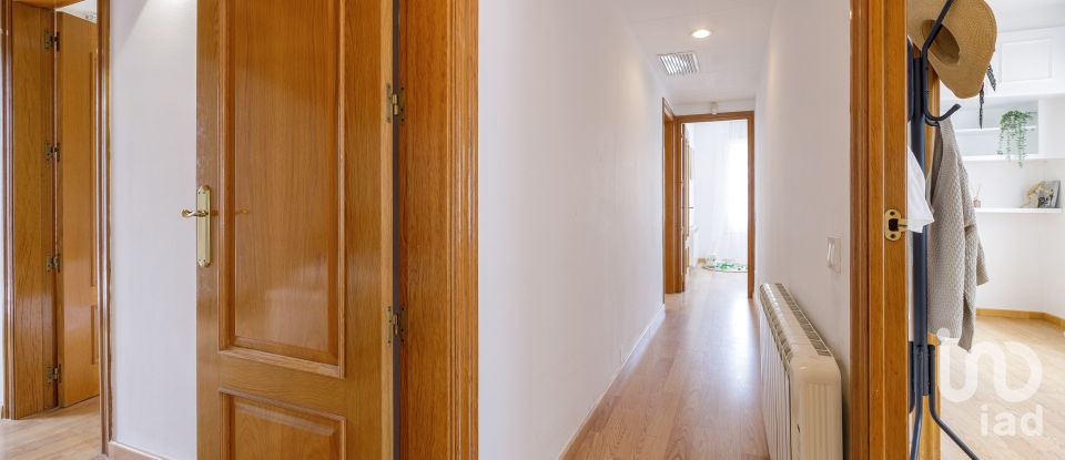 Appartement en maison 4 chambres de 335 m² à Palau-Solita I Plegamans (08184)