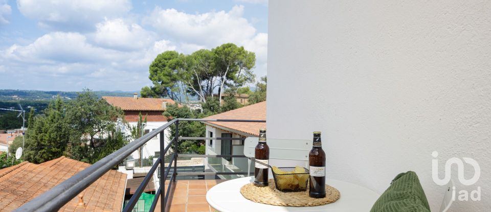 Appartement en maison 4 chambres de 335 m² à Palau-Solita I Plegamans (08184)