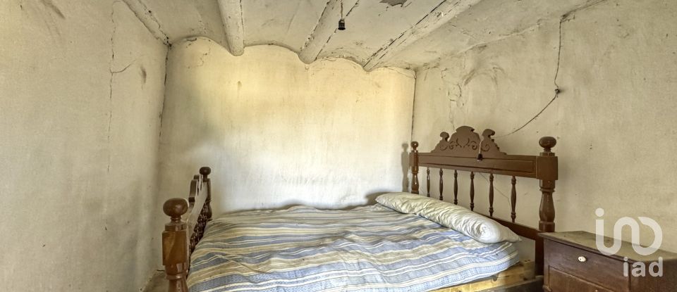 Casa de pueblo 4 habitaciones de 230 m² en Alcalá de la Selva (44432)