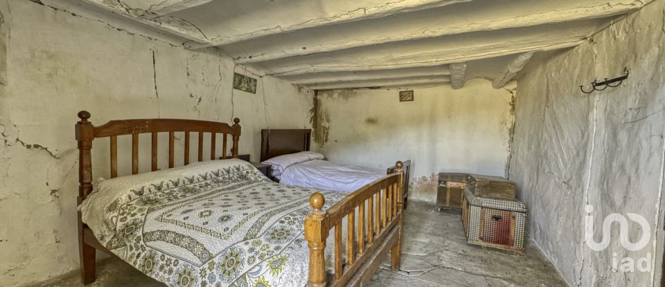 Casa de pueblo 4 habitaciones de 230 m² en Alcalá de la Selva (44432)