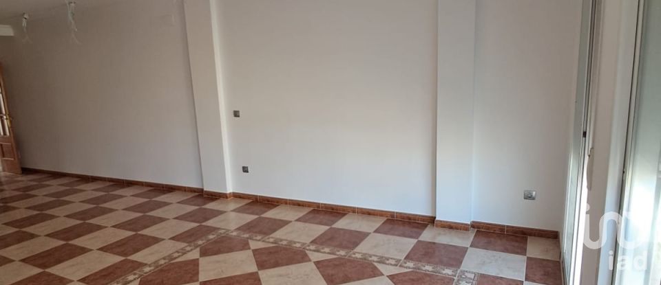 Pis 3 habitacions de 100 m² a Almendricos (30893)