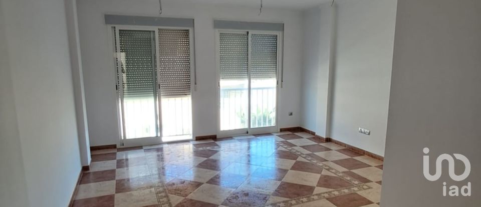 Pis 3 habitacions de 100 m² a Almendricos (30893)