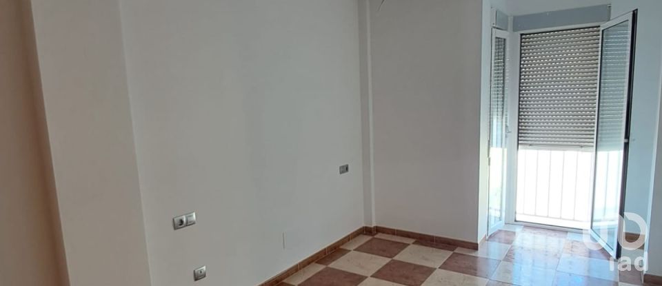 Pis 3 habitacions de 100 m² a Almendricos (30893)