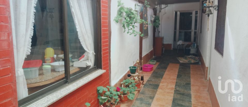 House 6 bedrooms of 148 m² in Veguellina de Fondo (24358)