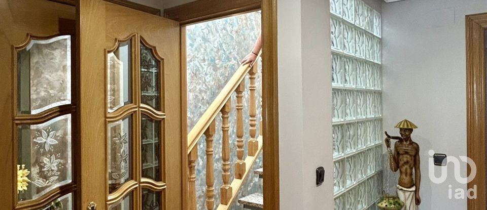 House/villa 6 bedrooms of 300 m² in Alcedo de Alba (24649)