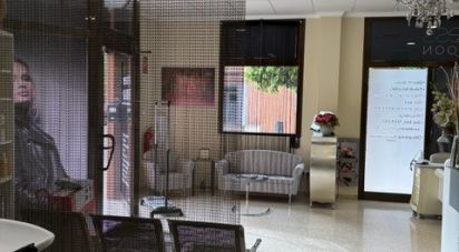 Shop / premises commercial of 148 m² in Tortosa (43500)