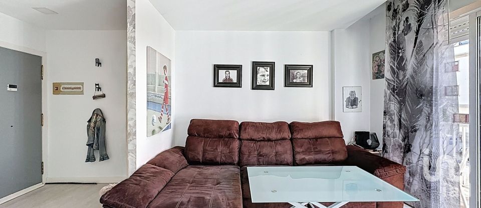 Piso 3 habitaciones de 88 m² en Aren (36992)