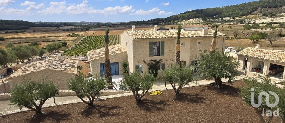 Cottage 6 bedrooms of 718 m² in Montuiri (07230)