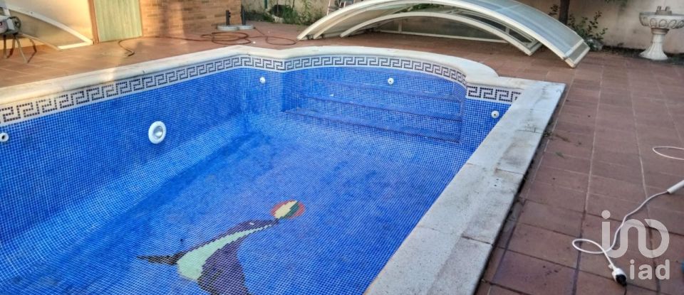 House 5 bedrooms of 406 m² in Esparreguera (08292)