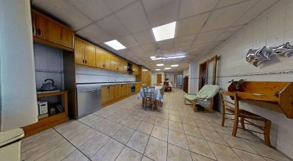 Habitatge unifamiliar 6 habitacions de 275 m² a Catral (03158)