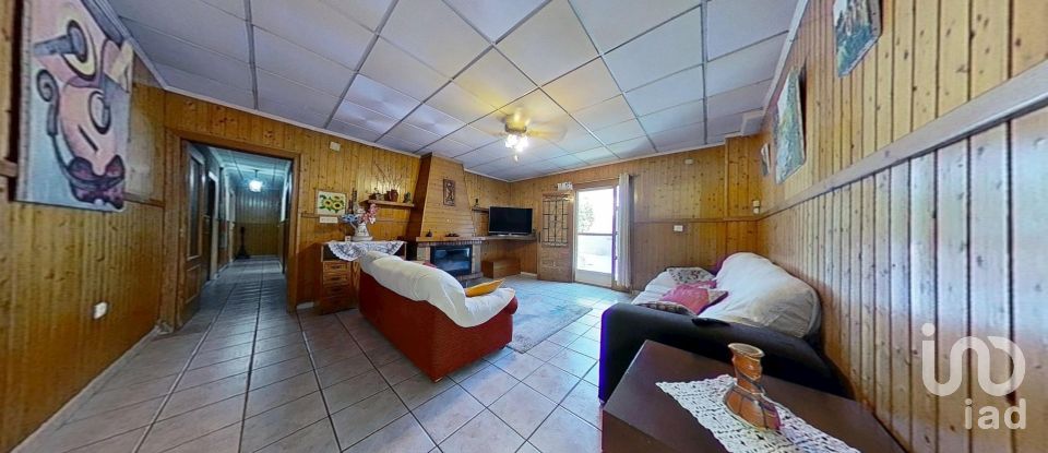 Casa de poble 6 habitacions de 275 m² a Catral (03158)