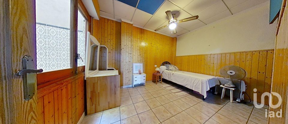 Casa de poble 6 habitacions de 275 m² a Catral (03158)