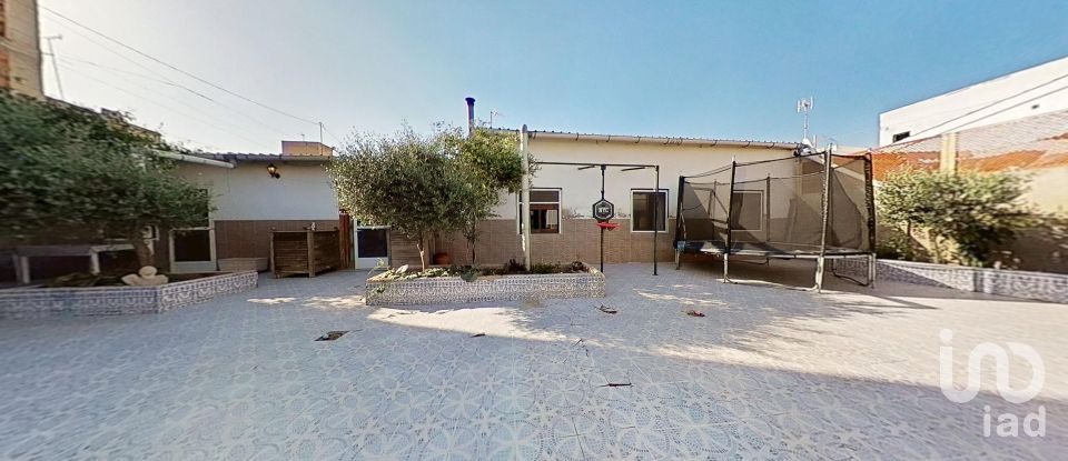 Casa de poble 6 habitacions de 275 m² a Catral (03158)