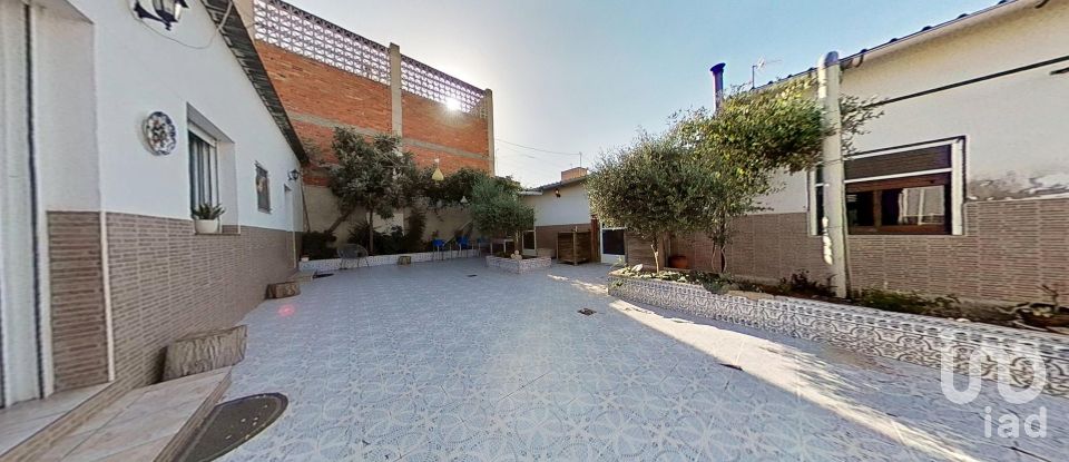 Casa de poble 6 habitacions de 275 m² a Catral (03158)