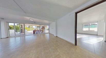 Casa de muntanya 6 habitacions de 357 m² a Elx/Elche (03205)