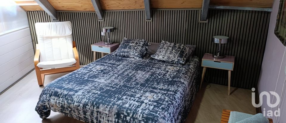 Cottage 4 bedrooms of 171 m² in Ascara (22715)