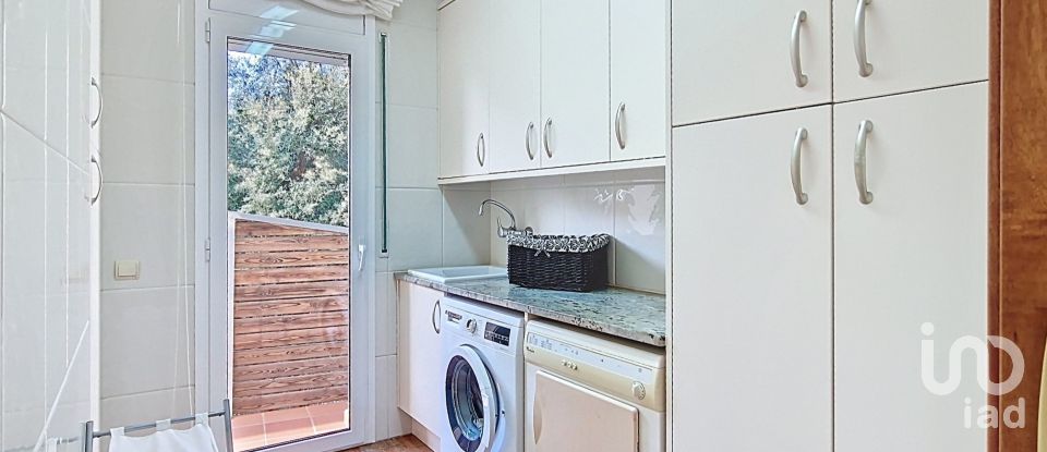 Maison 3 chambres de 250 m² à La Bisbal d'Emporda (17100)