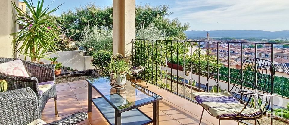 Maison 3 chambres de 250 m² à La Bisbal d'Emporda (17100)