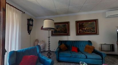 Village house 3 bedrooms of 222 m² in Vila-Seca (43480)