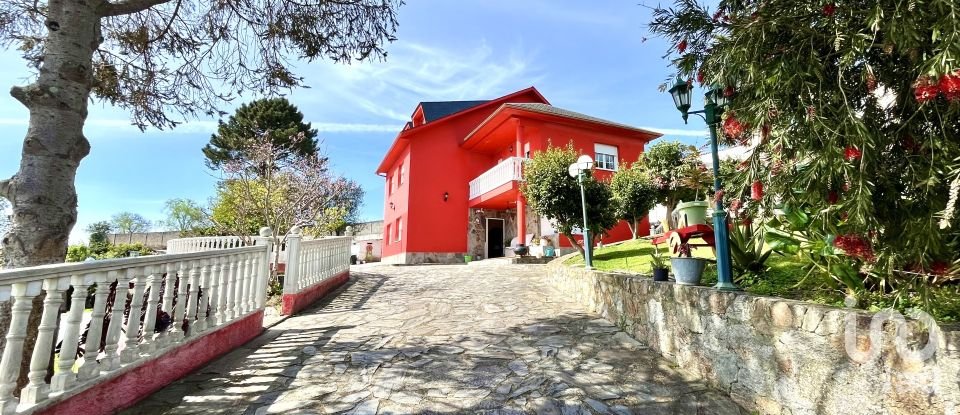 Chalet 5 habitaciones de 336 m² en Acea Da Ma (15174)