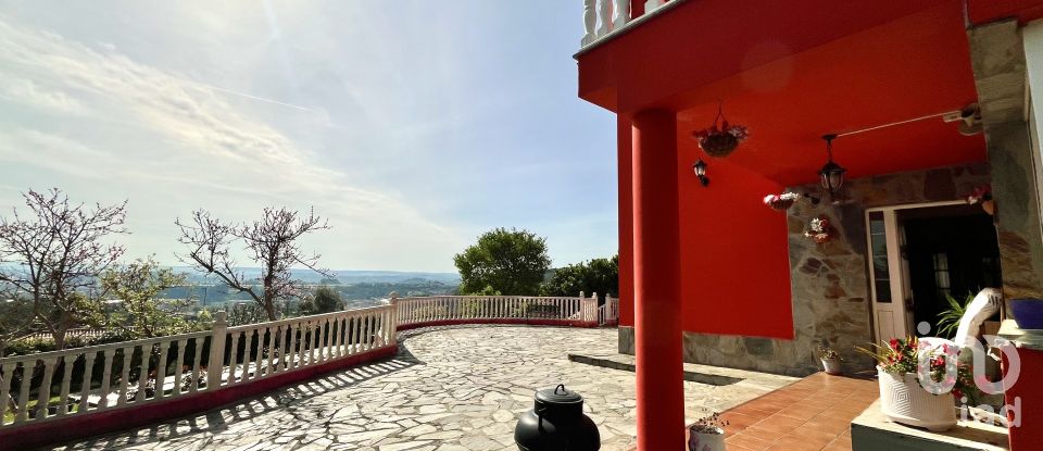 Chalet 5 habitaciones de 336 m² en Acea Da Ma (15174)